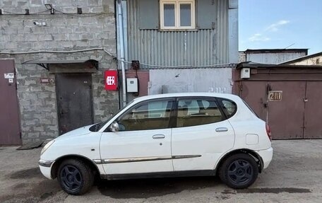 Daihatsu Storia, 2001 год, 1 фотография