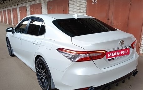 Toyota Camry, 2021 год, 3 550 000 рублей, 4 фотография