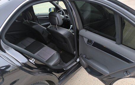 Mercedes-Benz C-Класс, 2010 год, 900 000 рублей, 10 фотография