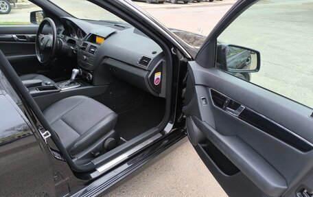 Mercedes-Benz C-Класс, 2010 год, 900 000 рублей, 9 фотография