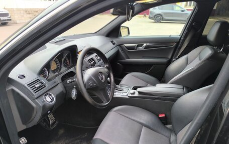 Mercedes-Benz C-Класс, 2010 год, 900 000 рублей, 15 фотография