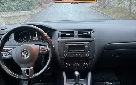 Volkswagen Jetta VI, 2014 год, 895 000 рублей, 8 фотография