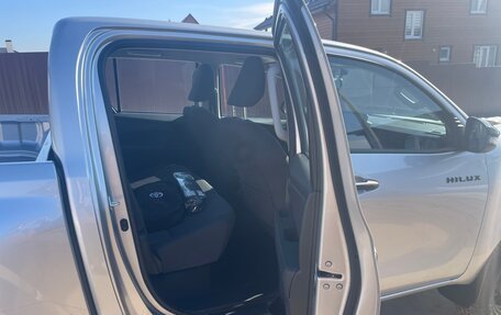 Toyota Hilux, 2025 год, 5 650 000 рублей, 10 фотография