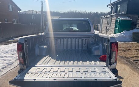 Toyota Hilux, 2025 год, 5 650 000 рублей, 12 фотография