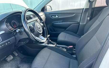 KIA Rio IV, 2018 год, 1 330 000 рублей, 6 фотография