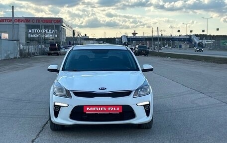 KIA Rio IV, 2018 год, 1 330 000 рублей, 3 фотография