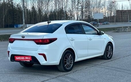 KIA Rio IV, 2018 год, 1 330 000 рублей, 2 фотография