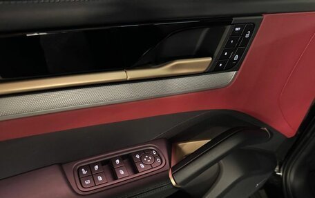 Porsche Cayenne III, 2025 год, 18 990 000 рублей, 19 фотография