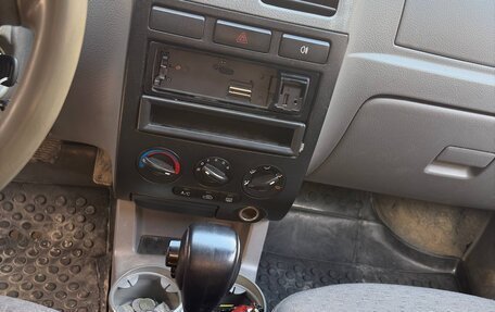 KIA Rio II, 2004 год, 300 000 рублей, 6 фотография