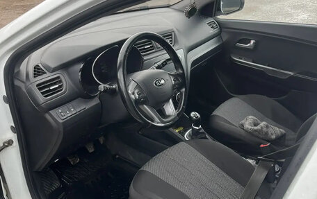 KIA Rio III рестайлинг, 2014 год, 880 000 рублей, 7 фотография