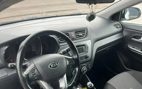 KIA Rio III рестайлинг, 2014 год, 880 000 рублей, 9 фотография