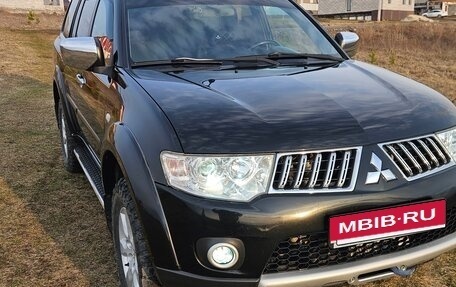 Mitsubishi Pajero Sport II рестайлинг, 2012 год, 2 030 000 рублей, 3 фотография