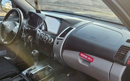 Mitsubishi Pajero Sport II рестайлинг, 2012 год, 2 030 000 рублей, 21 фотография