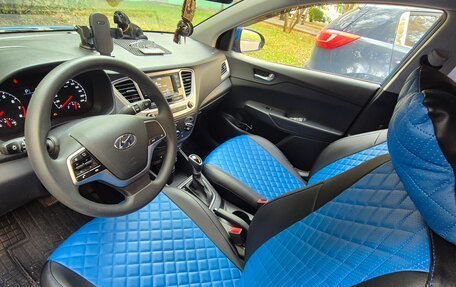 Hyundai Solaris II рестайлинг, 2021 год, 2 500 000 рублей, 4 фотография