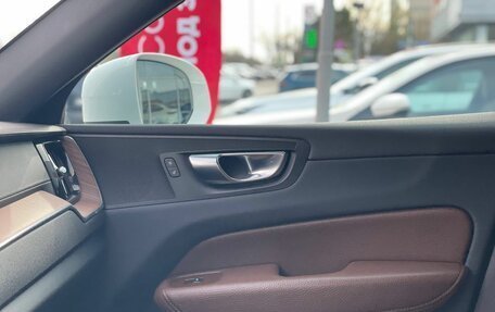 Volvo XC60 II, 2021 год, 4 500 000 рублей, 12 фотография