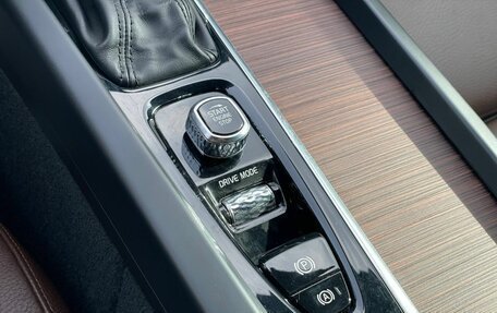 Volvo XC60 II, 2021 год, 4 500 000 рублей, 22 фотография