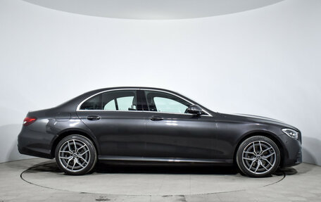 Mercedes-Benz E-Класс, 2021 год, 4 935 000 рублей, 4 фотография