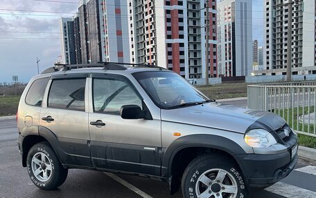Chevrolet Niva I рестайлинг, 2010 год, 380 000 рублей, 2 фотография