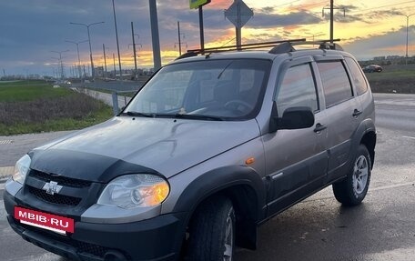 Chevrolet Niva I рестайлинг, 2010 год, 380 000 рублей, 3 фотография