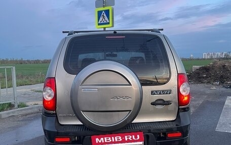 Chevrolet Niva I рестайлинг, 2010 год, 380 000 рублей, 5 фотография