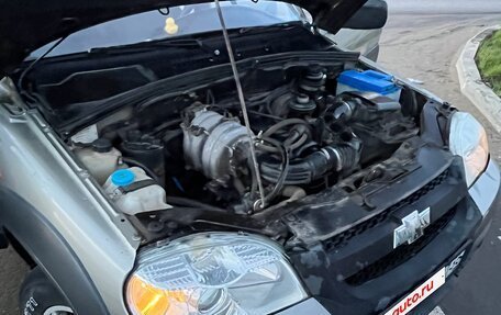 Chevrolet Niva I рестайлинг, 2010 год, 380 000 рублей, 24 фотография