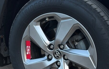 Toyota RAV4, 2022 год, 3 300 000 рублей, 12 фотография