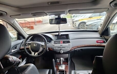 Honda Crosstour I рестайлинг, 2011 год, 1 300 000 рублей, 21 фотография