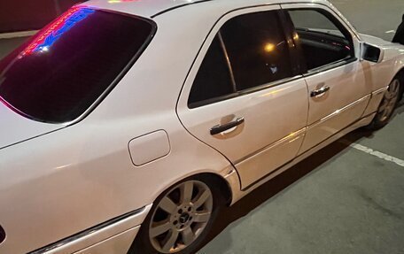 Mercedes-Benz C-Класс, 1995 год, 225 000 рублей, 4 фотография