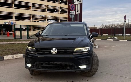 Volkswagen Tiguan II, 2017 год, 2 800 000 рублей, 3 фотография