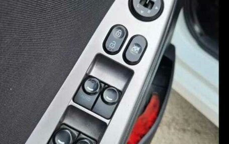 Hyundai Solaris II рестайлинг, 2016 год, 599 999 рублей, 2 фотография