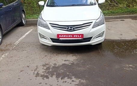 Hyundai Solaris II рестайлинг, 2016 год, 599 999 рублей, 8 фотография