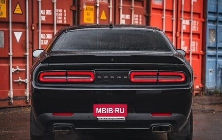 Dodge Challenger III рестайлинг 2, 2017 год, 3 850 000 рублей, 11 фотография