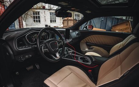 Dodge Challenger III рестайлинг 2, 2017 год, 3 850 000 рублей, 19 фотография