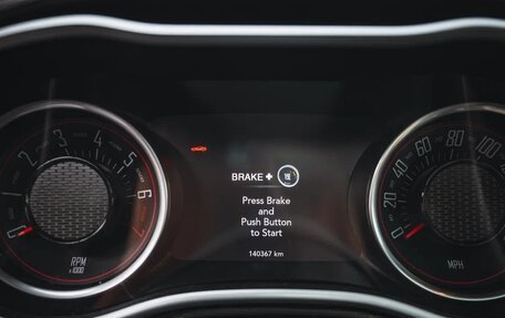 Dodge Challenger III рестайлинг 2, 2017 год, 3 850 000 рублей, 20 фотография