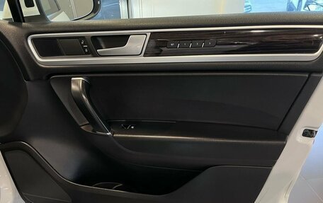 Volkswagen Touareg III, 2014 год, 2 740 000 рублей, 28 фотография