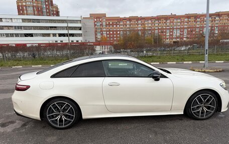 Mercedes-Benz E-Класс, 2021 год, 5 950 000 рублей, 4 фотография