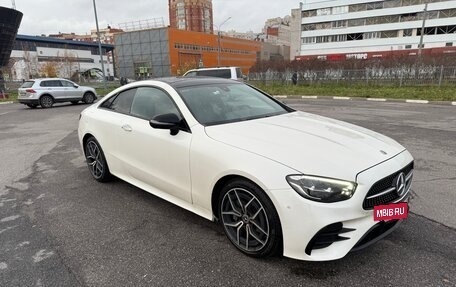 Mercedes-Benz E-Класс, 2021 год, 5 950 000 рублей, 3 фотография