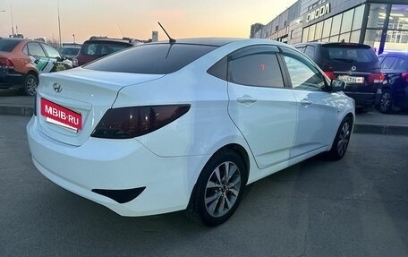 Hyundai Solaris II рестайлинг, 2015 год, 920 000 рублей, 3 фотография