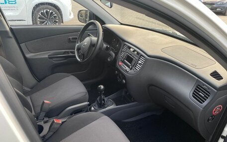 KIA Rio II, 2010 год, 571 000 рублей, 11 фотография