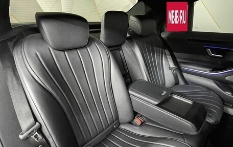 Mercedes-Benz S-Класс, 2022 год, 11 000 000 рублей, 17 фотография