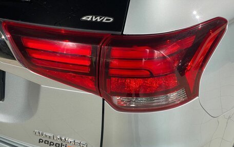 Mitsubishi Outlander III рестайлинг 3, 2019 год, 2 299 000 рублей, 14 фотография