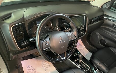 Mitsubishi Outlander III рестайлинг 3, 2019 год, 2 299 000 рублей, 8 фотография