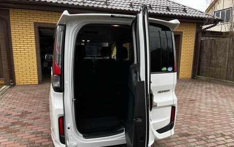 Honda Stepwgn IV, 2021 год, 2 500 000 рублей, 5 фотография