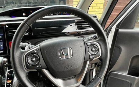 Honda Stepwgn IV, 2021 год, 2 500 000 рублей, 16 фотография