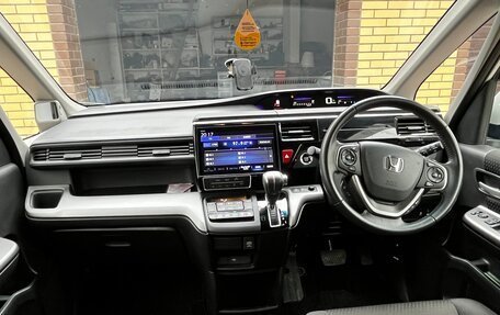 Honda Stepwgn IV, 2021 год, 2 500 000 рублей, 14 фотография