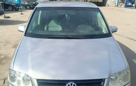 Volkswagen Touran III, 2003 год, 420 000 рублей, 3 фотография