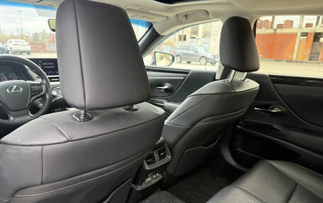 Lexus ES VII, 2021 год, 4 700 000 рублей, 15 фотография