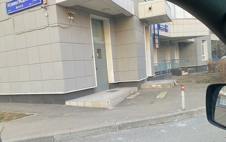 Toyota Land Cruiser 100 рестайлинг 2, 2006 год, 2 850 000 рублей, 6 фотография