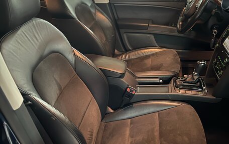 Skoda Superb III рестайлинг, 2013 год, 1 250 000 рублей, 24 фотография