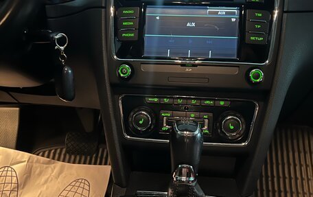 Skoda Superb III рестайлинг, 2013 год, 1 250 000 рублей, 27 фотография